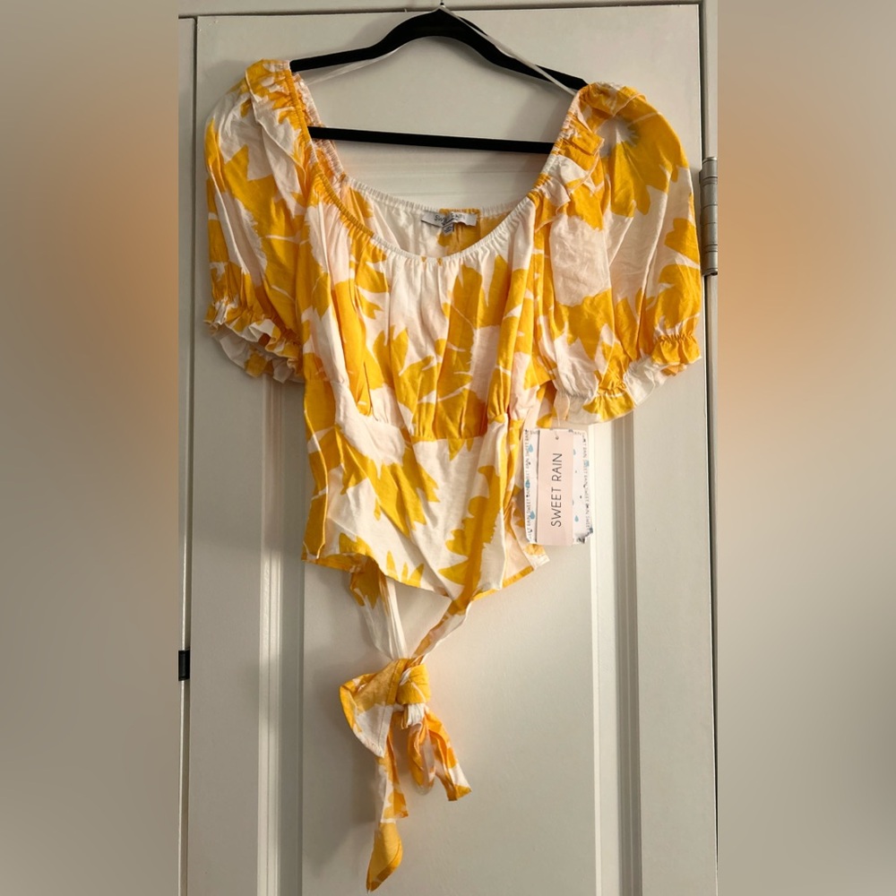 SWEET RAIN WOMENS CROP TIE BLOUSE (NWT)